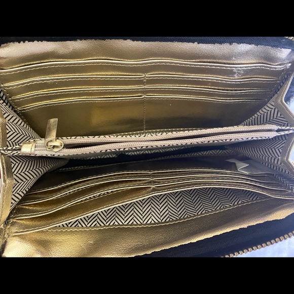 Steve Madden Wallet - Picture 3 of 5